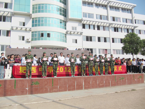 七天汗水砺身心，汇报表演意昂扬（组图）(图9)