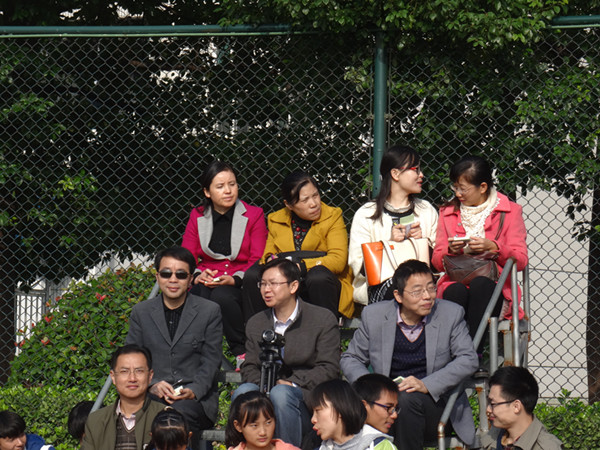 运动会花絮一：瞧瞧这些人是谁？(图4)