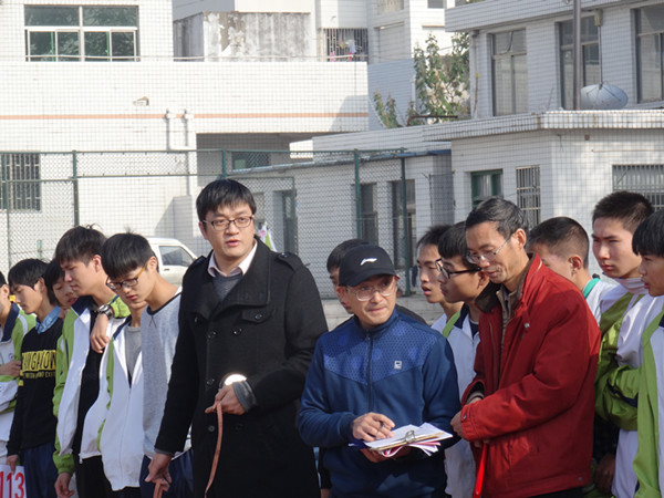 运动会花絮一：瞧瞧这些人是谁？(图6)