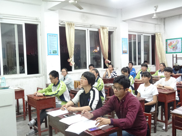 肥西中学举行2017年高一学生会干部竞聘活动(图2)