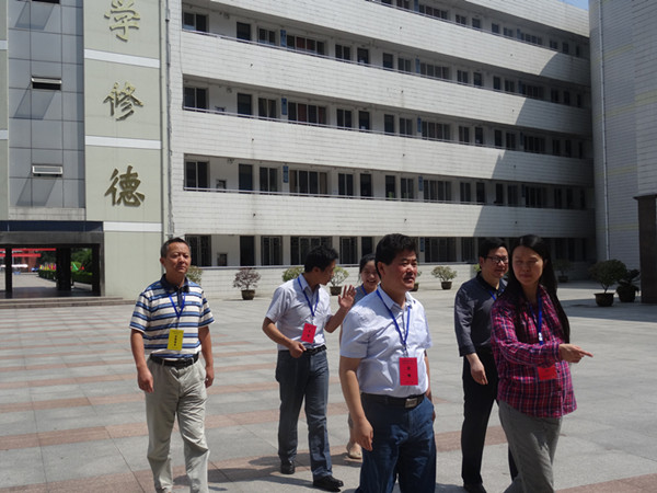 高考肥西中学考点快讯四：省厅领导巡查(图1)