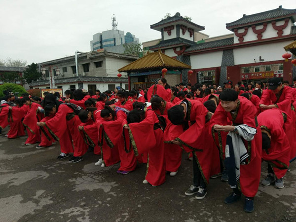 向课堂之外进发——记山东曲阜枣庄研学旅行(图2)