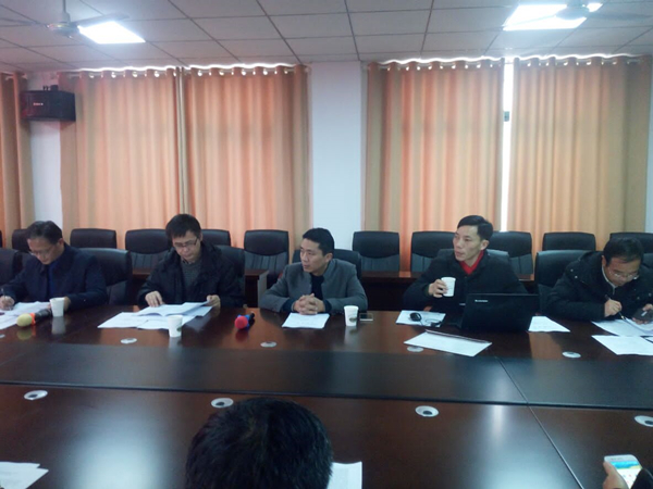 争做“研究型”教师 应对新媒体挑战——肥西中学举行四项省级课题开题仪式(图2)