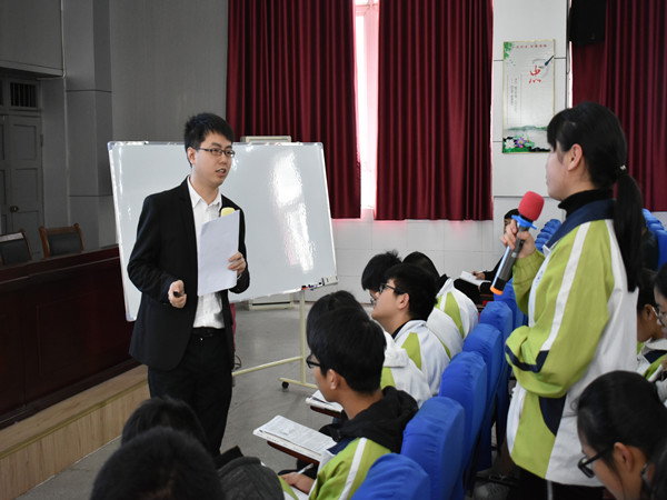 理清复习思路 明确前进方向——合肥市2019届高三语文复习课教学观摩研讨活动在肥西中学举行(图2)