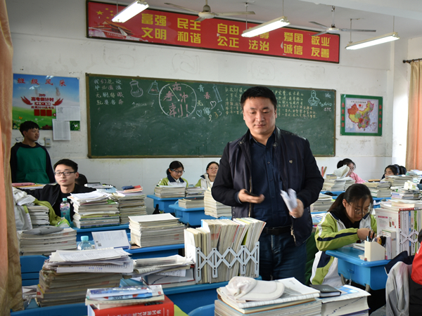 肥西中学接受合肥市文明校园测评(图3)