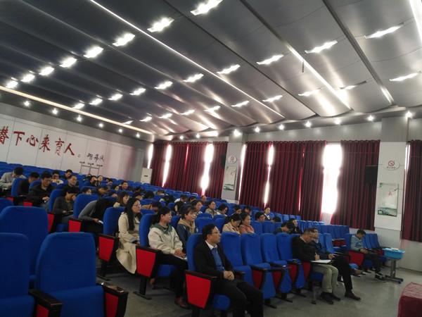 在学习中实现成长——肥西中学举行青年教师成长论坛(图2)