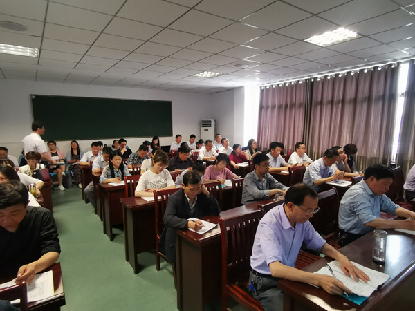 平板助教学 课堂显智慧——肥西中学开展高一年级教学开放周活动(图1)