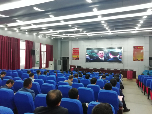 肥西中学校党委组织全体党员观看电影《建军大业》(图2)
