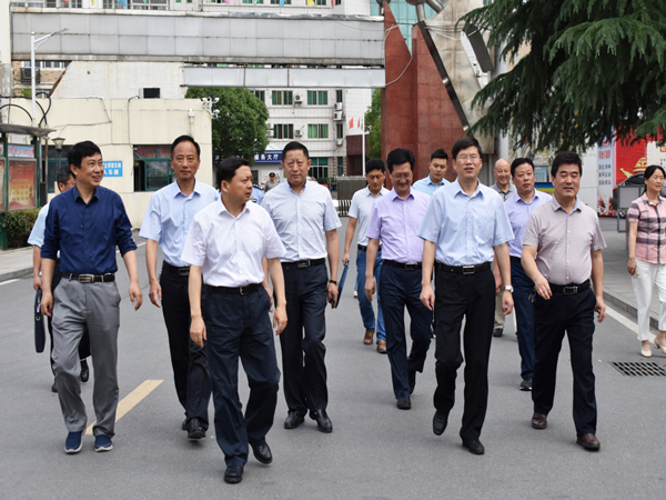 肥西中学接受高考考点准备工作检查(图1)