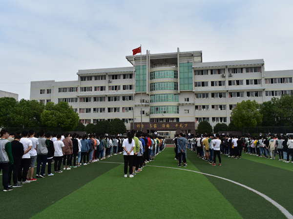 铭记历史 平安前行——肥西中学开展防空疏散演练活动(图2)