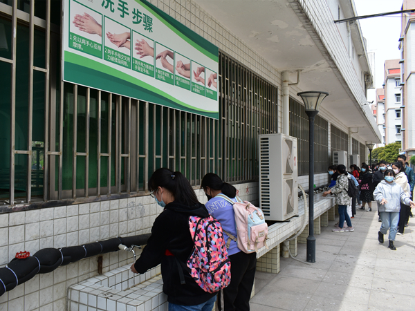 校园春光美 喜迎学子归——肥西中学高三年级复课(图8)