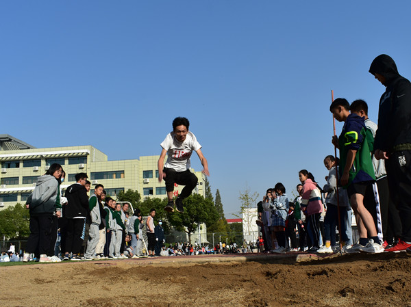 运动，永不停歇——肥西中学第63届运动会圆满落幕(图2)