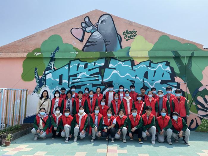 传递热心关爱 情暖口罩天使(图1)