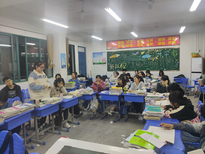 社团活动｜清晰准确明观点 唇枪舌战展雄风(图1)