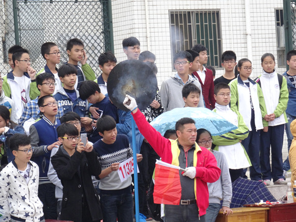运动会系列报道二：执掌赛场的“大佬”(图1)