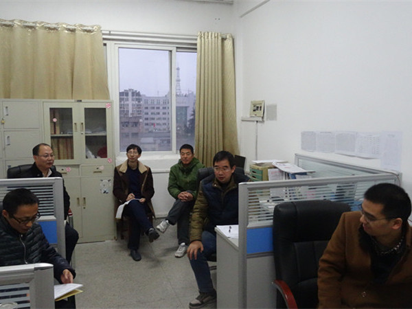 马蔚霖名班主任工作室举行主题班会研讨(图2)