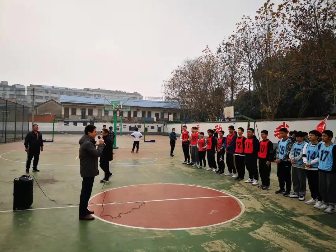 小小球赛，玩转组团(图2)