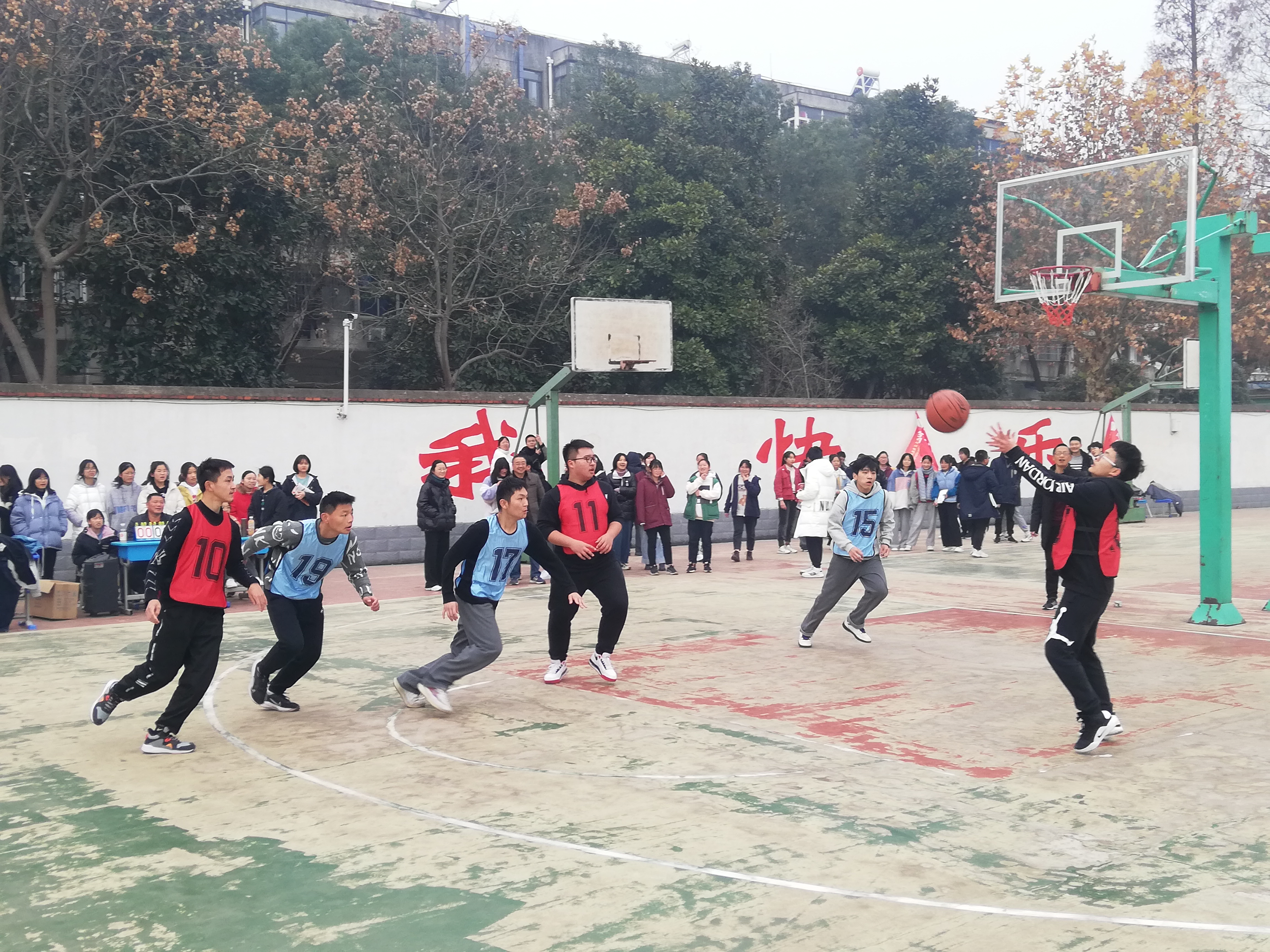 小小球赛，玩转组团(图4)