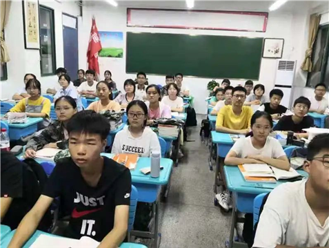 理想照亮未来 拼搏铸就精彩(图5)