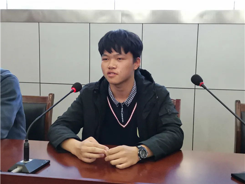 勇担责任 树立榜样(图5)