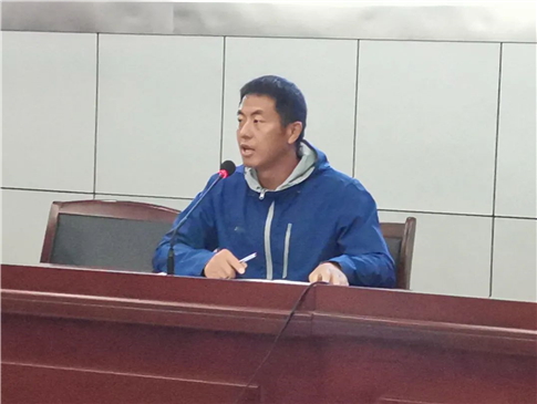 勇担责任 树立榜样(图4)