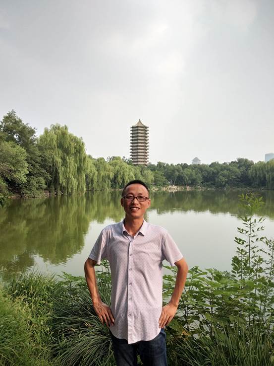 陈赞民(图1)