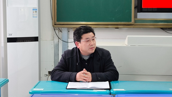 【级部新闻】民主评议找问题 深度剖析促发展(图2)