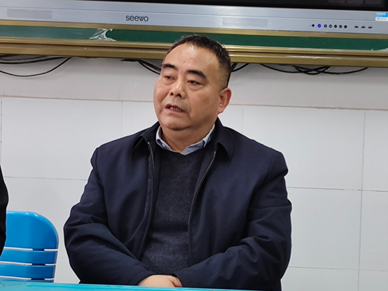 【级部新闻】民主评议找问题 深度剖析促发展(图5)